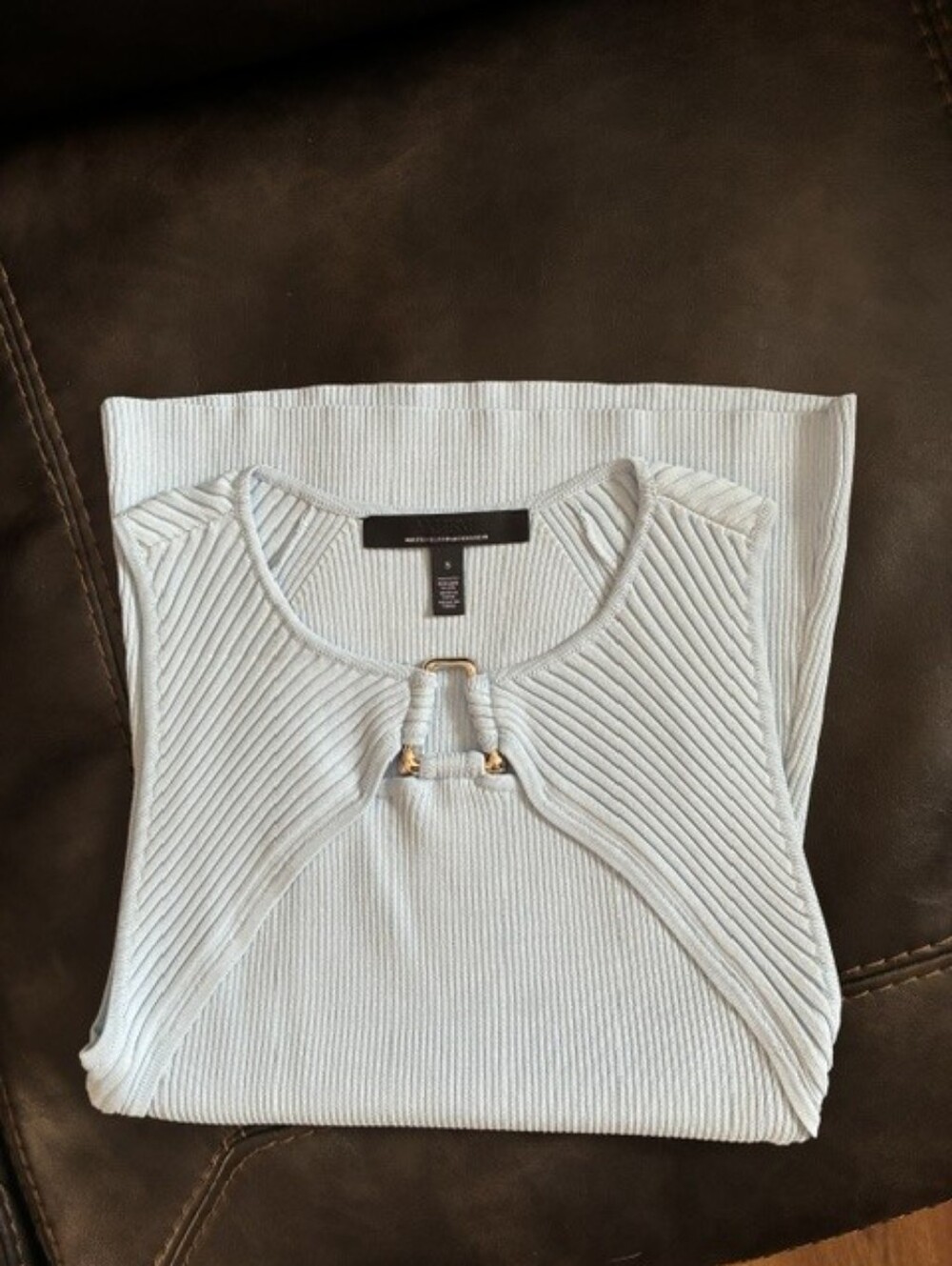 White House Black Market Light Blue Ribbed Keyhole Tank - Picture 6 of 6